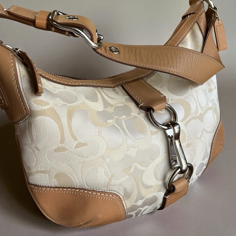 COACH Hamptons Signature Jacquard Hobo Beige Cream w Tan Leather, L0768-11811 - Picture 5 of 12
